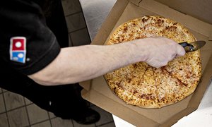 Domino's teams with Xevo to offer in-vehicle pizza ordering