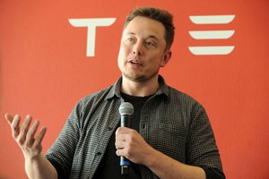 Musk, SEC settle legal dustup over his Tweets