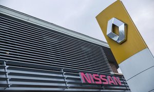 Nissan, Japan reject merger overture from Renault chief, report says