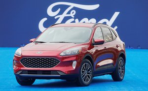 Ford packs 2020 Escape with 3-cylinder engine, hybrid powertrains