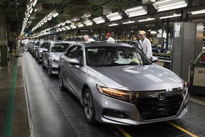 Honda to stop Ohio shift to prepare for electrified autos